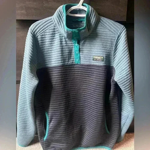 L.L. Bean Sweaters - L.L Bean Women’s Airlight Pullover | Size Large  Regular Fit